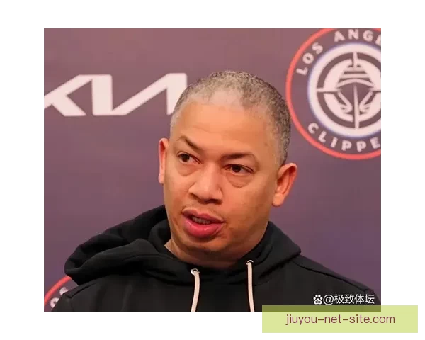 泰伦卢表示只要继续执教快船 就会保障邓恩合同